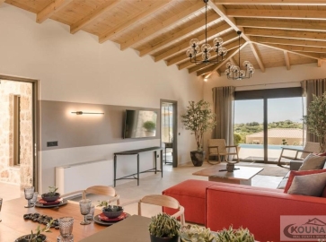 Elegant Stone Villa in Karavados Kefalonia