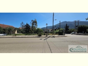 072, Prime Corner Plot in Karavomylos